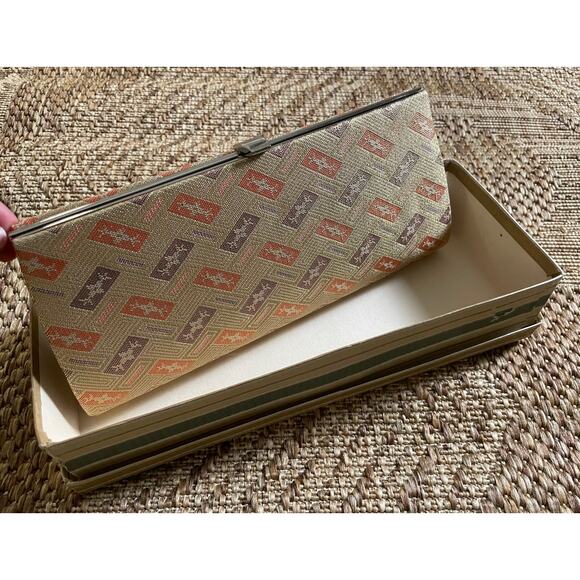 mitsukoshi Handbags - Vtg. Misukoshi Silk brocade clutch purse with box